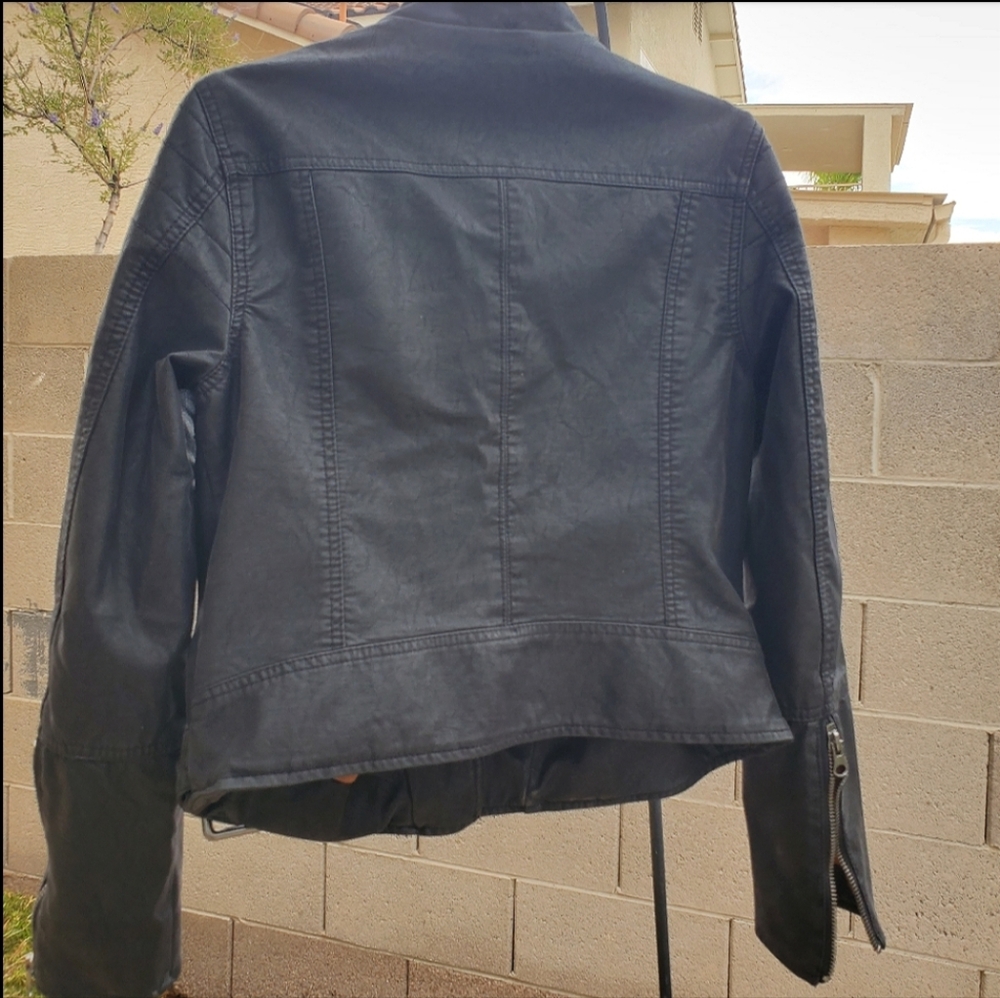 Free People We The Free Fenix Vegan Moto Buckle Biker Cool Leather Jacket Sz Med - Picture 6 of 13